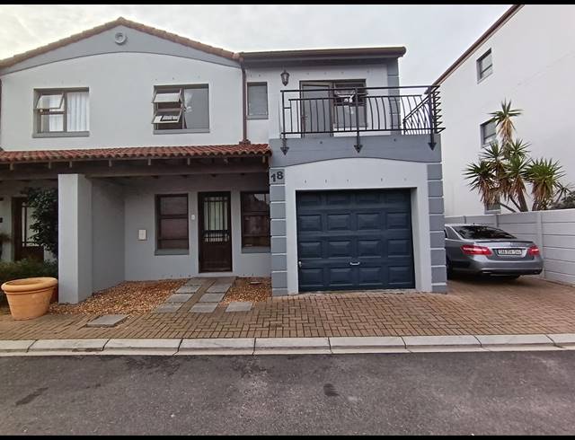 3 BEDROOM TOWNHOUSE FOR SALE IN PARKLANDS